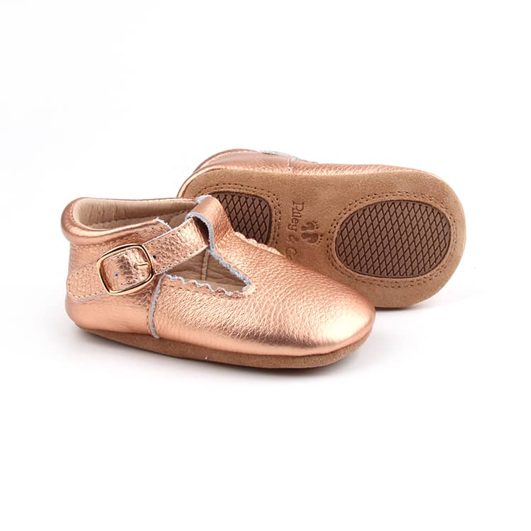 
                
                    Load image into Gallery viewer, Riley T-Straps - Rose Gold Scalloped
                
            