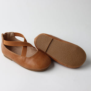 
                
                    Load image into Gallery viewer, Eleyna Ballet Flats - Oil Waxed - Tan
                
            